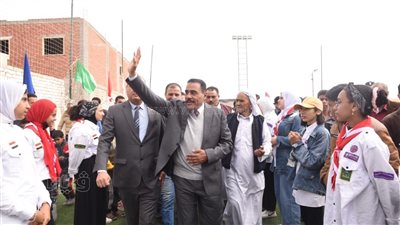 محافظ مطروح يفتتح مركز شباب رأس الحكمة ويشيد بتطويره (صور)