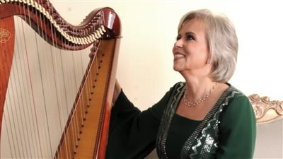 منال محيى الدين تعزف مؤلفات عربية وكلاسيكية بالمسرح الصغير 