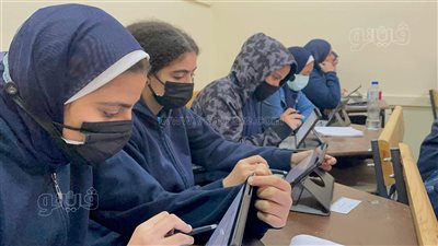 بدء امتحان الفلسفة لطلاب الصف الأول الثانوي في القاهرة 