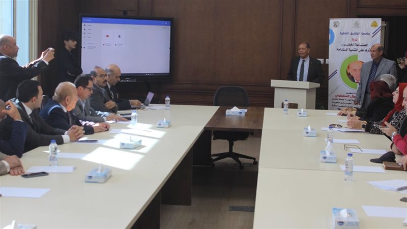  مستثمرى العاشر تعقد
