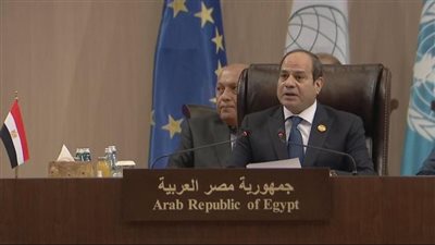 الرئاسة: السيسي يشارك في قمة خماسية بين مصر والأردن والعراق والكويت وفرنسا