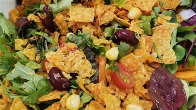 طريقة عمل السلطة الميكسيكي بشكل جديد (فيديو)