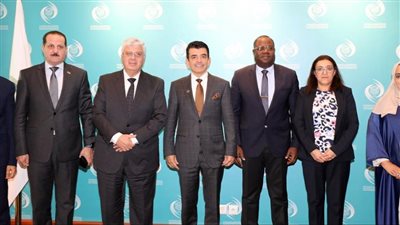 أيمن عاشور يشارك في لقاء حول إطلاق صندوق تعليم الموهوبين