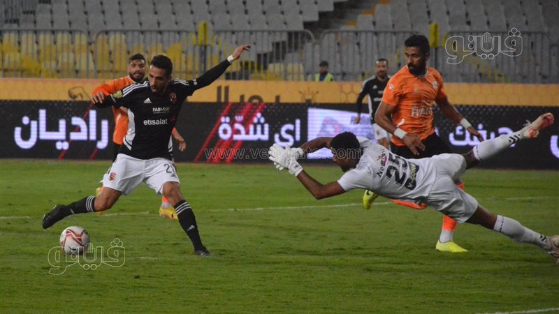 الأهلي يواجه فاركو