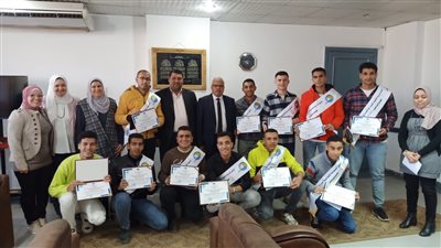 رئيس مياه المنوفية يكرم أبناء العاملين المتفوقين دراسيا