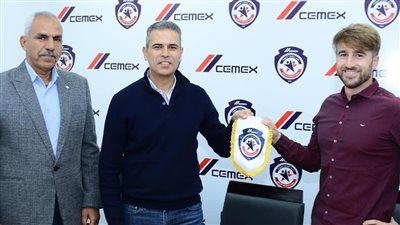 رسميًا الأسباني يوسو جونزاليس مديرا فنيا لنادي أسمنت أسيوط (صور)