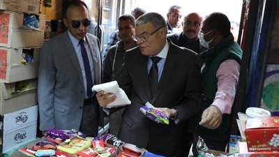 حملات على الأسواق تحرر 961 قضية تموينية متنوعة.. وتضبط 2057 عبوة سجائر و212 طن أرز 
