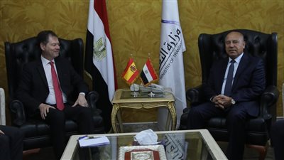 وزير النقل يلتقي السفير الإسباني لبحث التعاون المشترك
