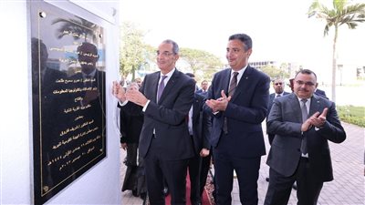 وزير الاتصالات يفتتح مكتب بريد القرية الذكية الجديد