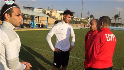 انضمام صلاح باشا ومصطفى أشرف لصفوف منتخب الشباب (صور)