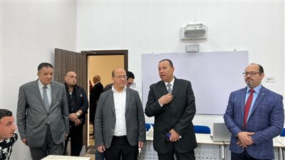 دورة تدريبية بجامعة المنصورة الجديدة حول إدارة التوتر والصراع (صور)