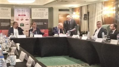 وكيل المجلس التصديرى للصناعات الكمياوية يطالب بدعم شحن المنتجات