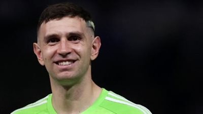 تصدي أسطوري من مارتينيز حارس أستون فيلا ضد نوتينجهام (فيديو)