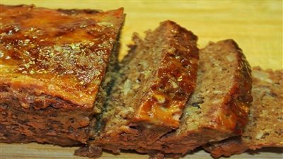 طريقة عمل قالب اللحم المفروم بالجبن (فيديو)