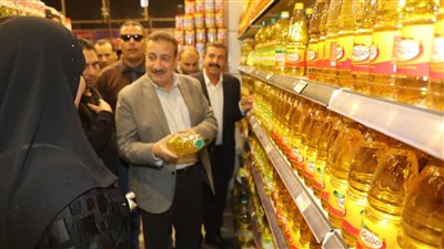 محافظ المنوفية يتفقد منافذ السلع الغذائية والسلاسل التجارية للتأكد من ضبط الأسعار