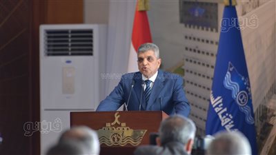 الفريق أسامة ربيع: قناة السويس ليس لها بديل ودائما في تجدد (فيديو وصور)