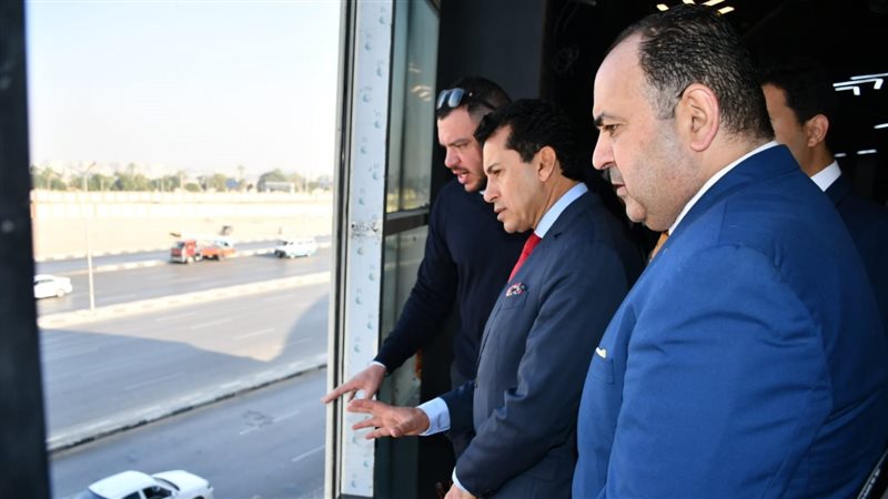 وزير الرياضة يتفقد