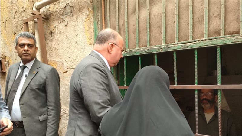محافظ القاهرة أمام
