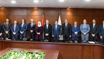 الملا يوقع اتفاقيات للتنمية المجتمعية لتنفيذها بمطروح وجنوب سيناء 