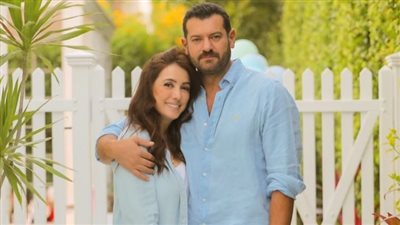 عمرو يوسف يكشف تفاصيل معاناة كندة علوش في ولادة ابنهما كريم (فيديو)