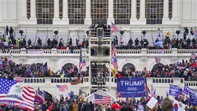 لجنة التحقيق في اقتحام الكابيتول تصدر تقريرها، وتوصي بتوجيه تهم لترامب