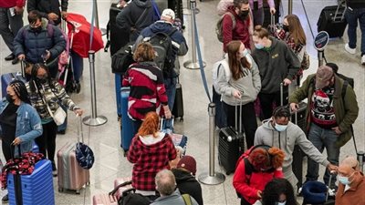 5 إرشادات هامة حال اصطحاب الأطفال على متن الطائرة