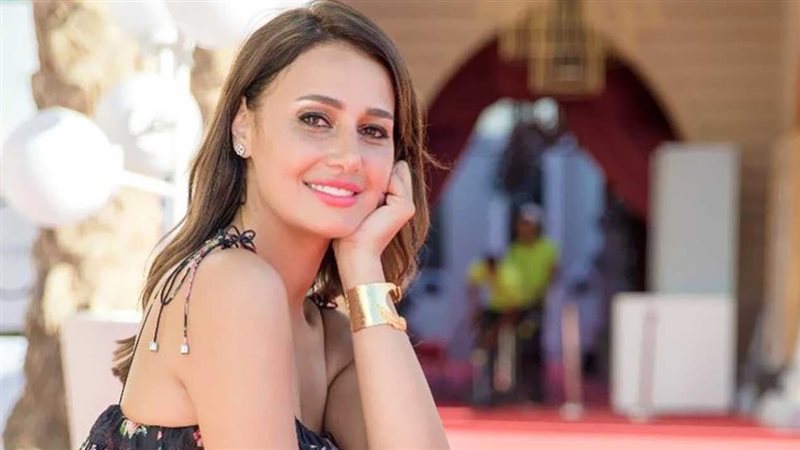 الفنانة حلا شيحة،