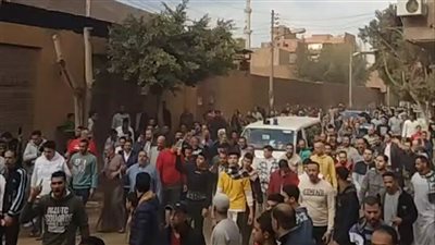 تشييع جنازة طفل الخانكة المقتول على يد اثنين من جيرانه (صور)