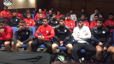 منتخب الشباب يواصل تدريباته ومشهور يجتمع بالجهاز الفني واللاعبين
