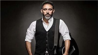 عمرو مصطفى يتصدر تريند الموسيقى على اليوتيوب (فيديو)