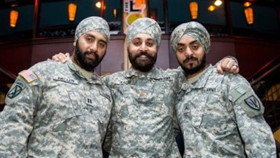 محكمة أمريكية تأمر المارينز بالسماح للمجندين السيخ بالإبقاء على لحاهم وعمائمهم