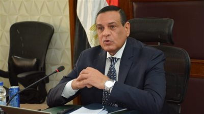 وزير التنمية المحلية يفتتح هايبر ماركت المنطقة الشمالية العسكرية للمواد الغذائية 