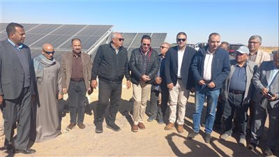 وفد زراعة البرلمان يتفقد مشروعات واحة باريس بالوادي الجديد ويطالب بالتوسع في نبات الجوجوبا