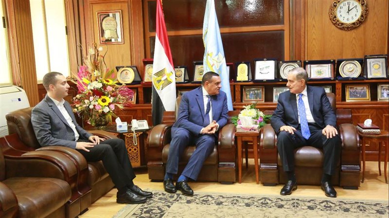 محافظ كفر الشيخ يستقبل