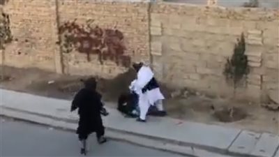 طلاب أفغان يرفضون أداء الامتحانات تضامنا مع النساء (فيديو)