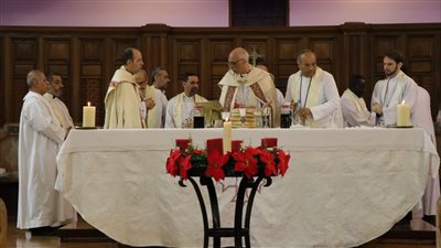 مطران الأسقفية مصليًا لمصر: نعيش نهضة على جميع المستويات