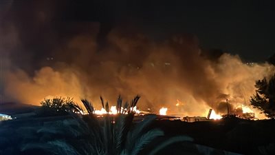 حريق العبور، اللقطات الأولى لحريق مستودع أنابيب في القليوبية (فيديو)