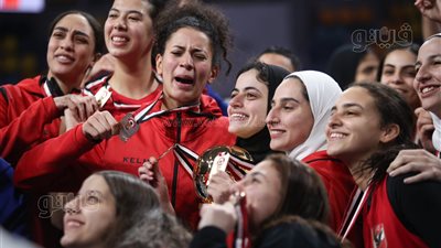 هتاف جماهير الأهلي للاعبين في مباراة كأس سوبر السلة أمام الاتحاد (فيديو)