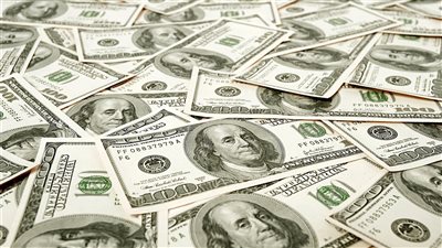 سعر الدولار في البنك الأهلي يتخطى حاجز الـ26 جنيها