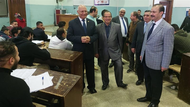 رئيس جامعة بنه يتابع