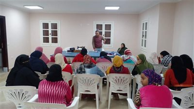ورش لتعليم الخياطة بقرى حياة كريمة بالبحيرة (صور)