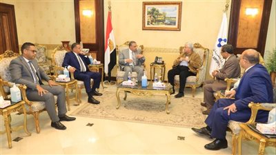 محافظ سوهاج يستقبل وزير التعليم العالي