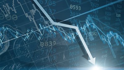 تقارير تؤكد اقتراب الاقتصاد العالمي من الركود في 2023.. وعواقب وخيمة للحرب الاقتصادية بين الصين والغرب