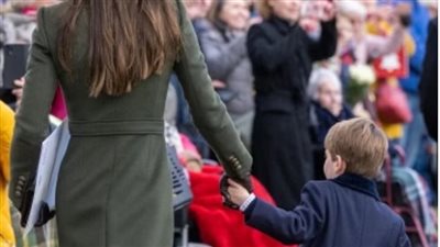 عيد الميلاد، الأمير لويس يحرج والدته كيت مجددًا في احتفالات الكريسماس (فيديو)