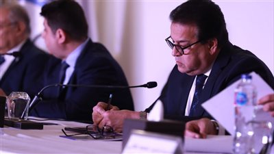 وزير الصحة يتسلم شهادة موسوعة جينيس للأرقام القياسية لتوعية 523 طفلًا مصابًا بالسكر