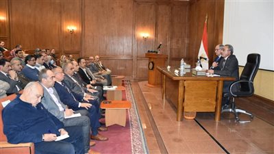 الإنتاج الحربي تنظم لقاءات مع العاملين لمتابعة سير العمل (صور) 