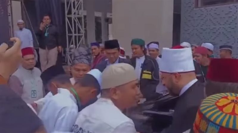 استقبال أسامة الأزهري