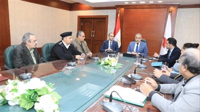 محافظ سوهاج يلتقي أعضاء التحالف الوطني