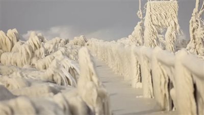 10 صور ترصد معاناة الأمريكان من البرد