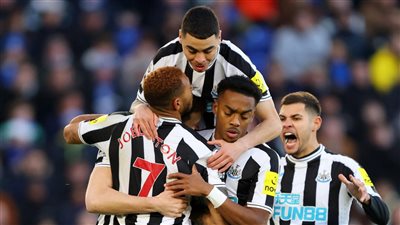 الدوري الإنجليزي، نيوكاسل يكتفي بثلاثية في مرمى ليستر بالشوط الأول